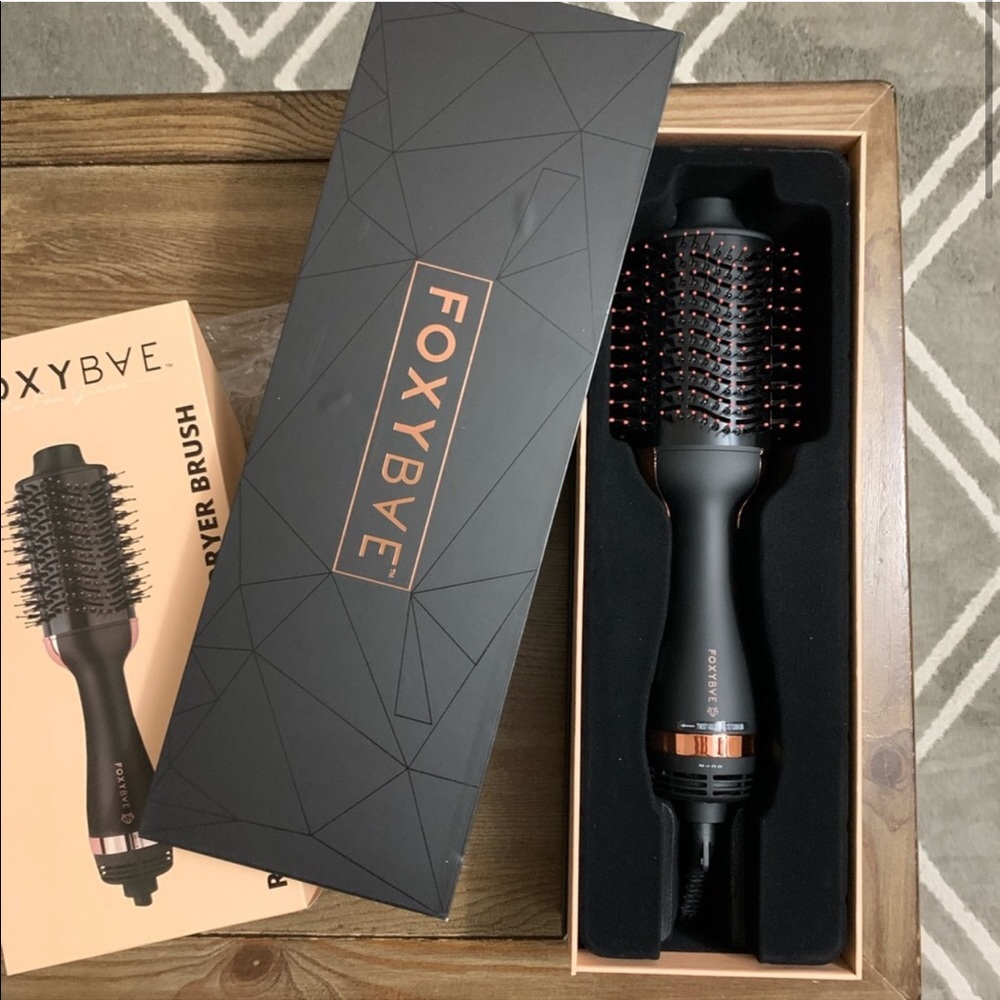 FoxyBae Rose Gold Blowout Dryer Brush